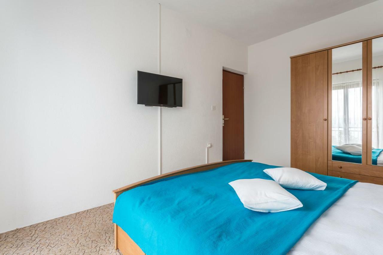 Apartmani Bezma Бол Экстерьер фото
