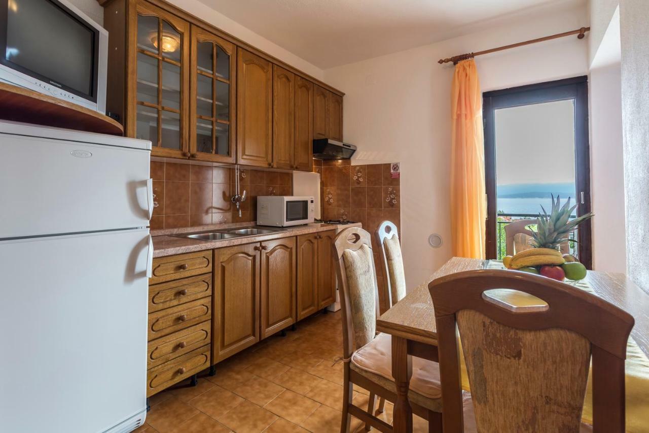 Apartmani Bezma Бол Экстерьер фото